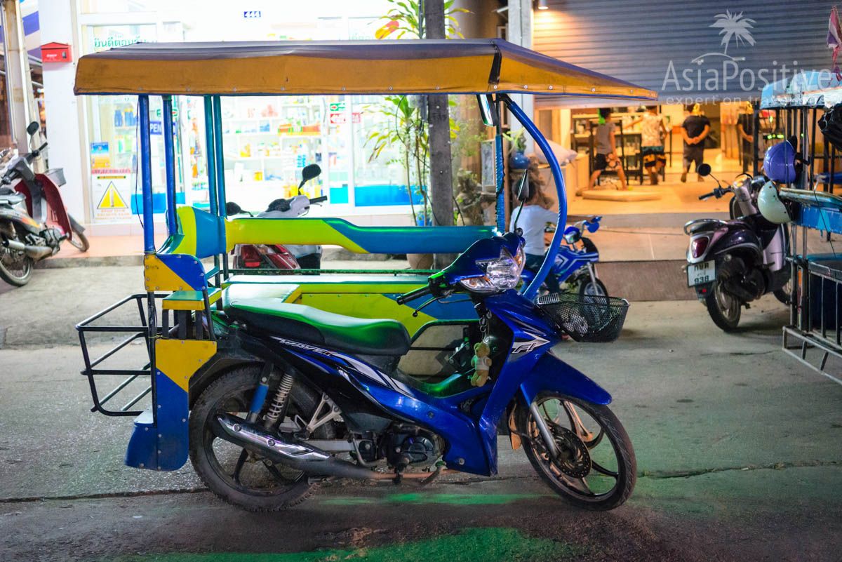 Тuk-tuk in the form of a motorbike with a trailer | Transport on Koh Lanta | Travel with AsiaPositive.com